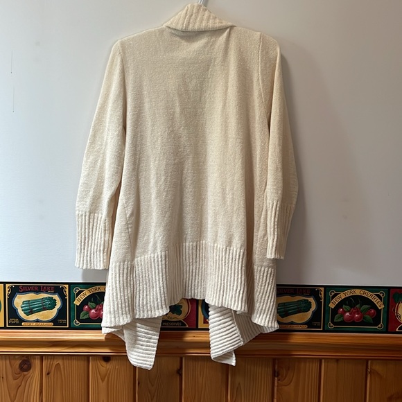 Women’s Off White/Cream Colored Cardigan - Picture 2 of 2